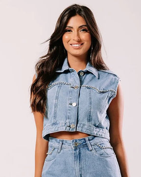 Colete jeans Cropped com aplicação