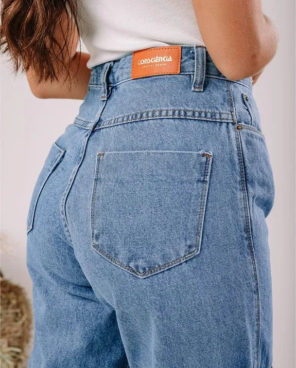 Calça jeans wide leg cintura alta cargo